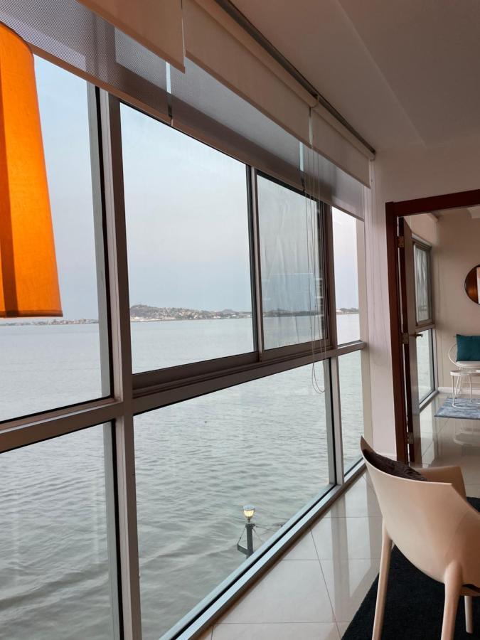 Apartamento Vista Al Rio Puerto Santana Riverfront 1 กวายากิล ภายนอก รูปภาพ